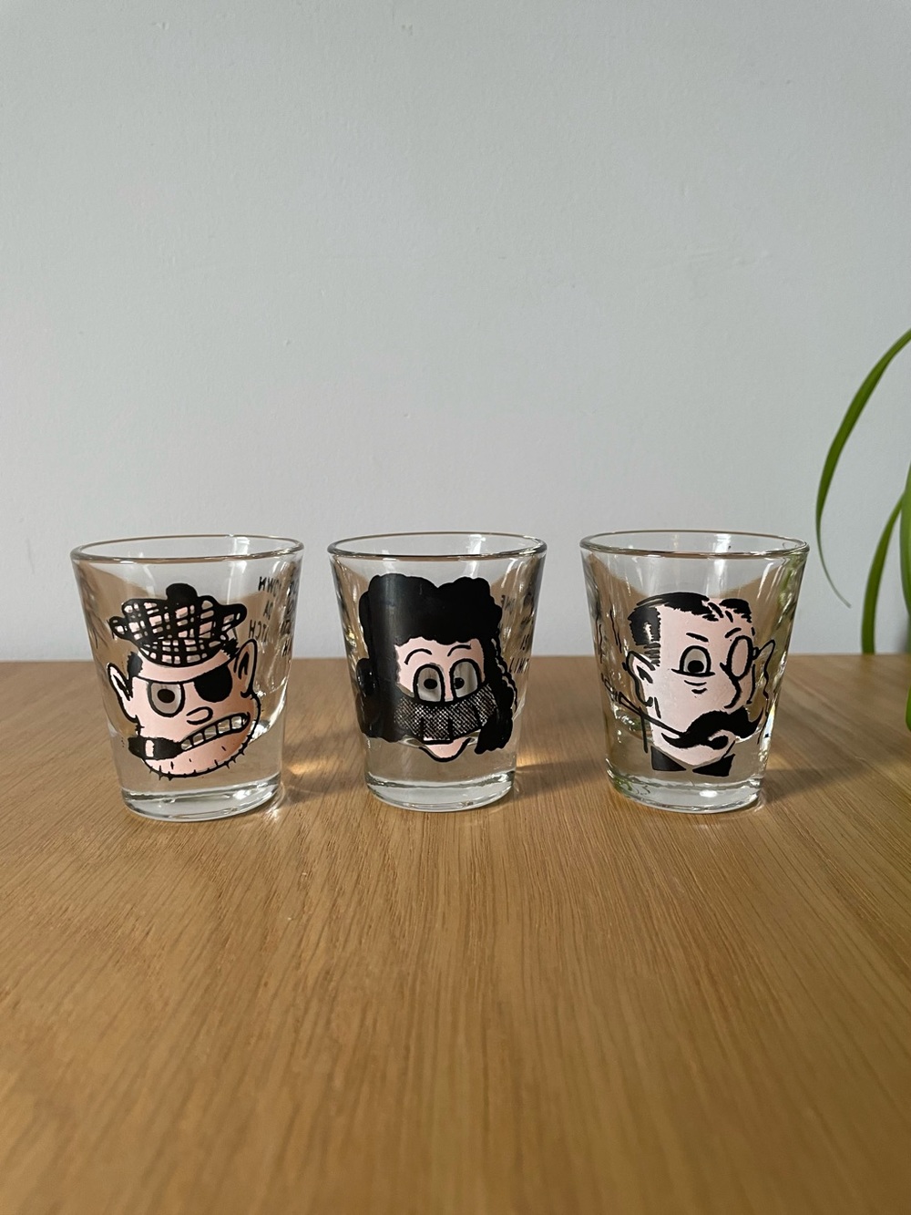 Vintage Anchor Hocking Roving Eye Novelty Cartoon Shot Glasses Set of 3 1950s